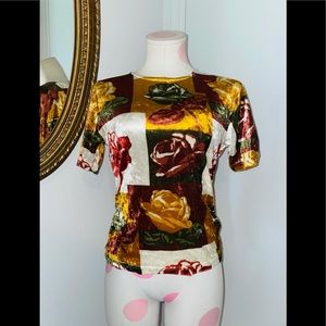Priority Vintage 90s // Y2K Velvet Short Sleeve Floral Rose Pop Art Style Top M